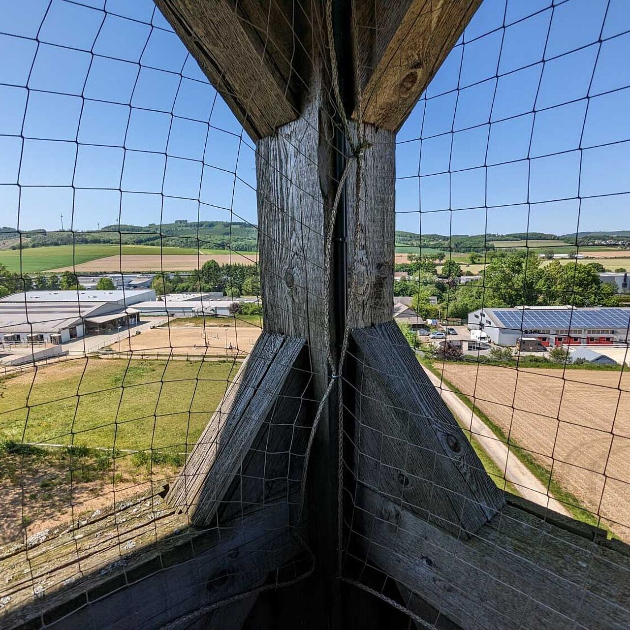 Historische Turmhügelburg Motte Neuenrade im Märkischen Sauerland