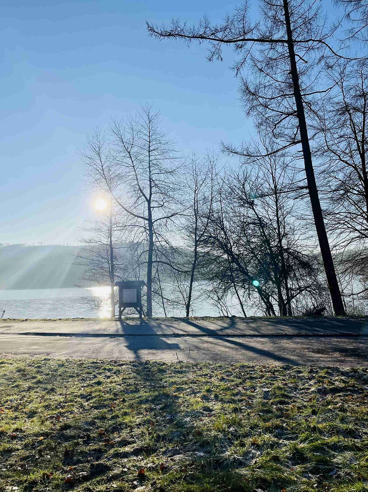 Leider ist der Wanderparkplatz an der Klamer Brücke aufgrund von Erdrutsch aktuell gesperrt