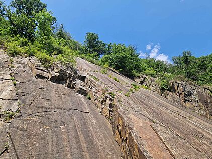 Kletterfelsen Lenneplatte in Werdohl im Märkischen Sauerland