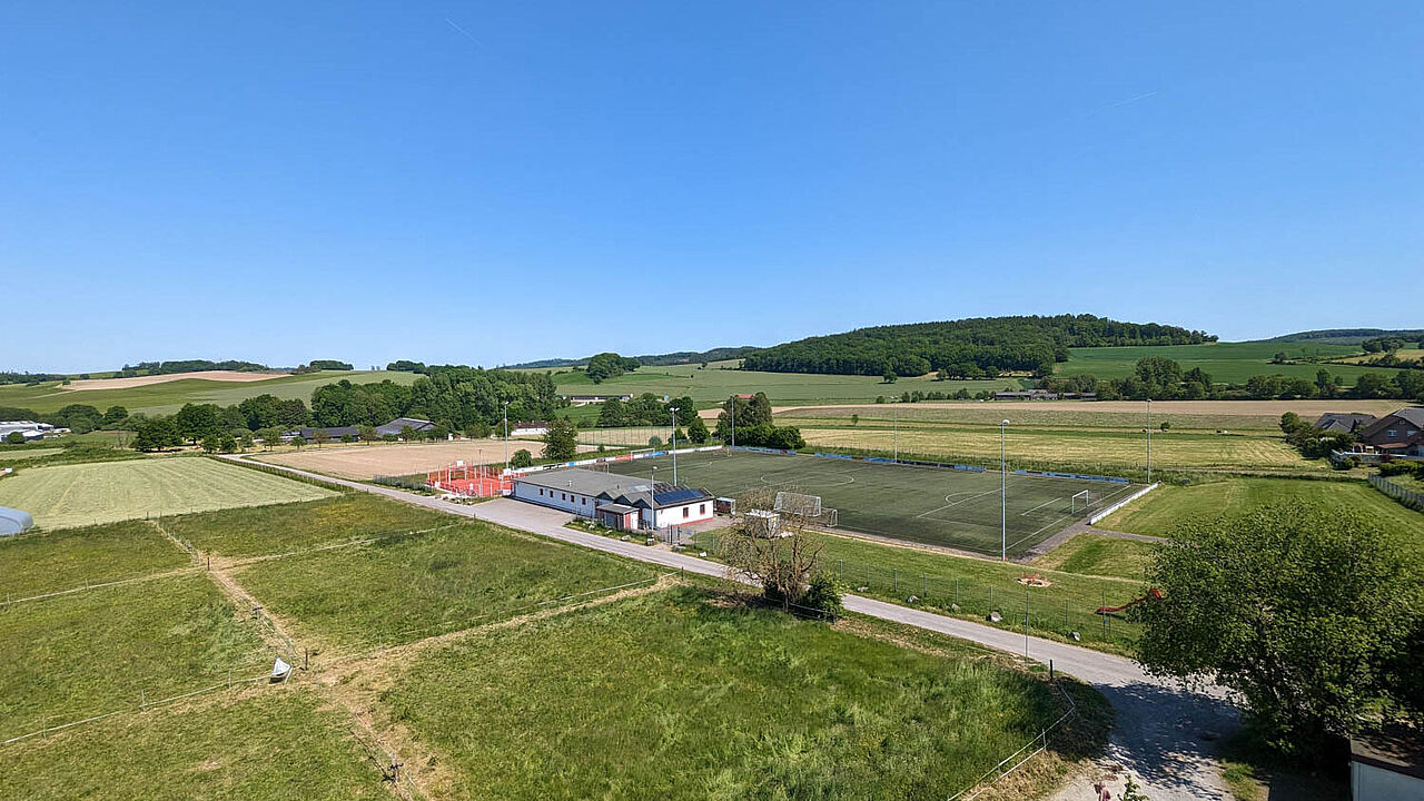 Historische Turmhügelburg Motte Neuenrade im Märkischen Sauerland