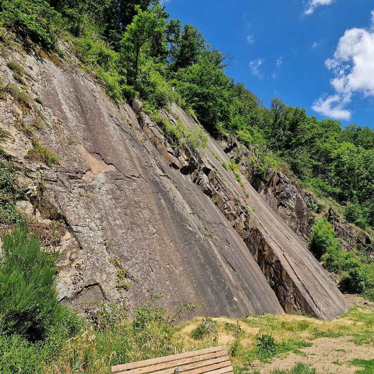 Kletterfelsen Lenneplatte in Werdohl im Märkischen Sauerland