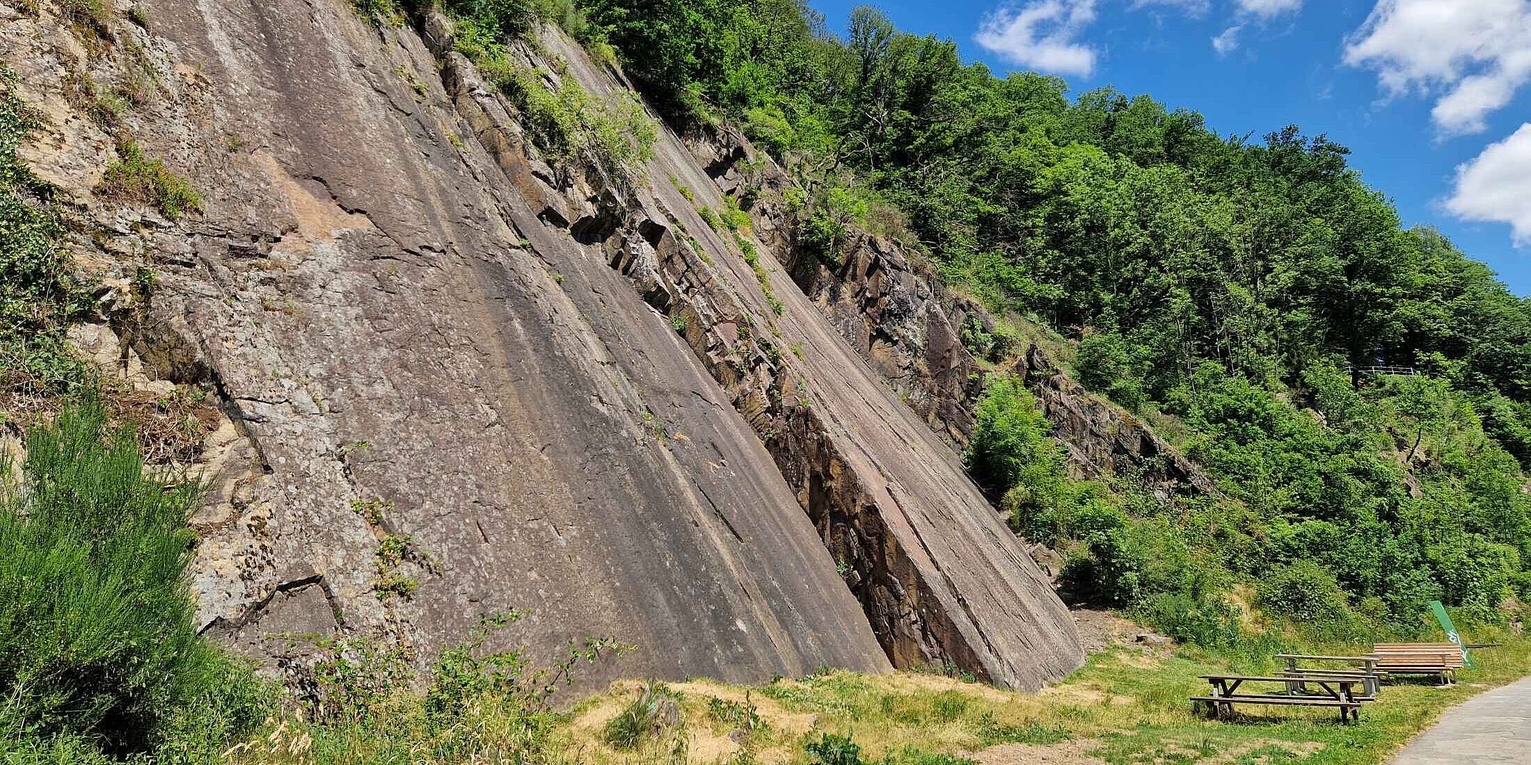 Kletterfelsen Lenneplatte in Werdohl im Märkischen Sauerland