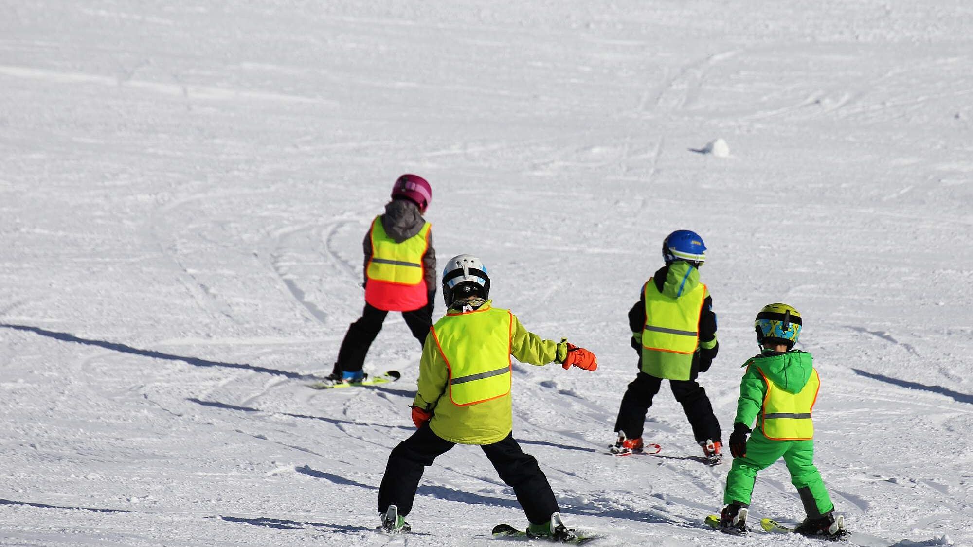 Kinder in der Skischule | Märkisches Sauerland