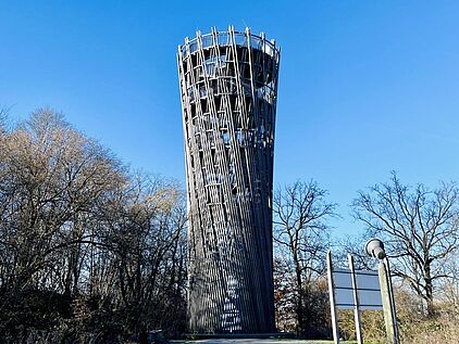 Der imposante Jübergturm 