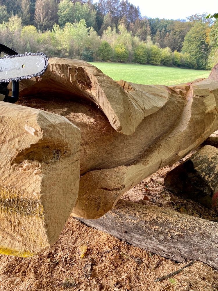 Arbeiten an der neuen Skulptur