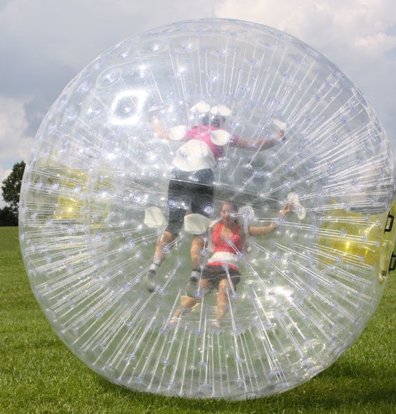 Doppelter Spass im Zorbingball