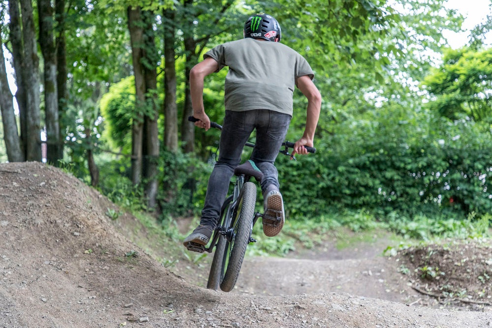 Unterwegs auf dem Pumptrack