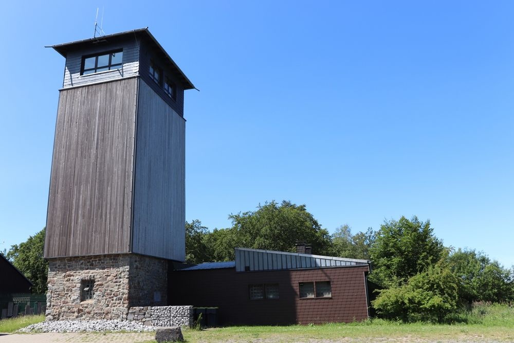 Der Robert-Kolb Turm oben auf der Nordhelle