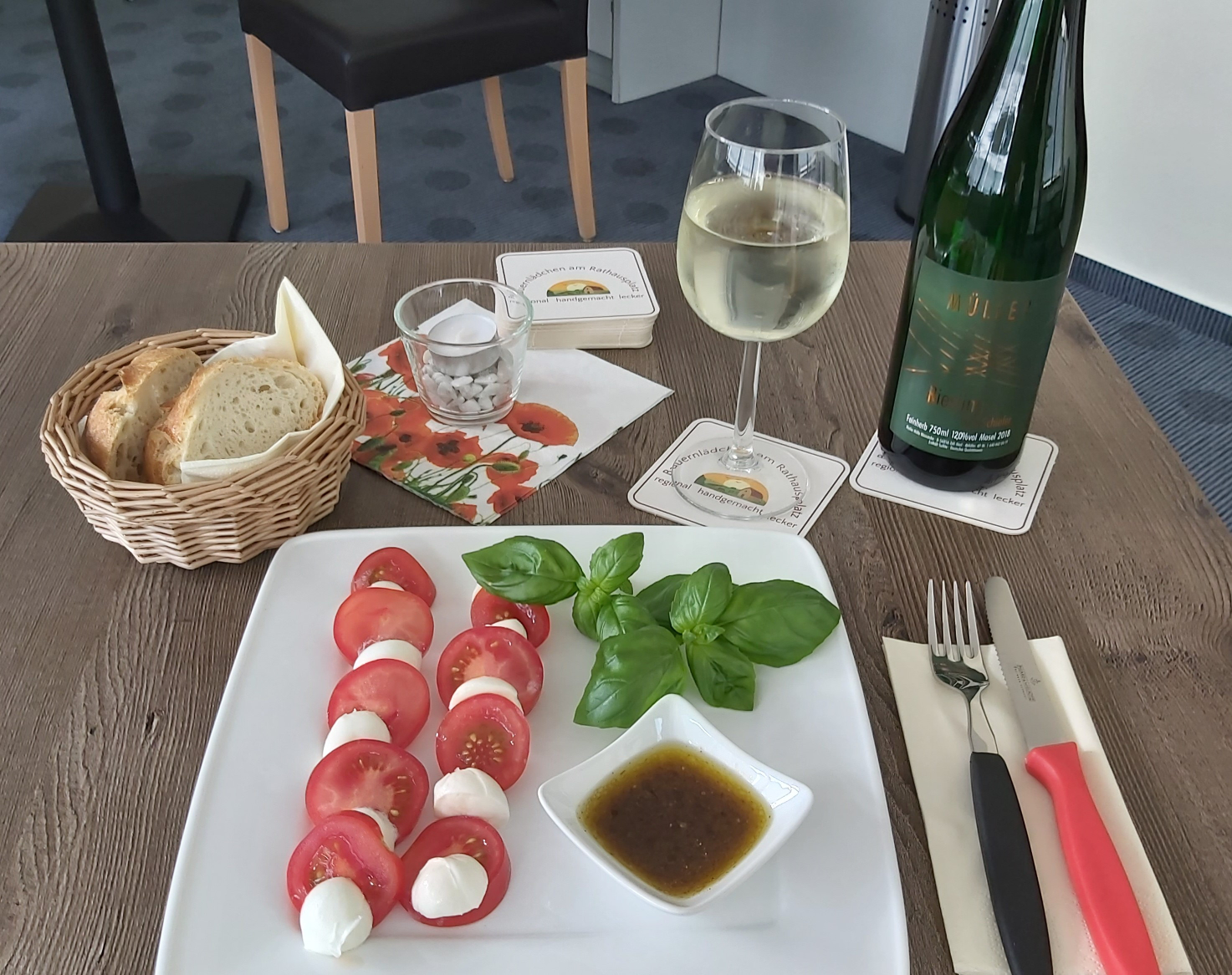 Bauernlädchen Tomate-Mozzarella-Platte - © Bauernlädchen am Rathausplatz