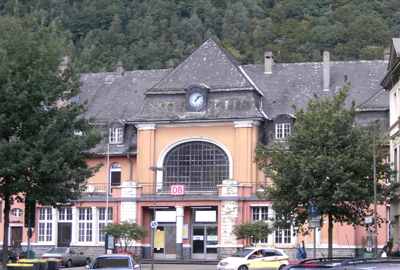 Werdohl_Bahnhofsgebäude_Außen.jpg