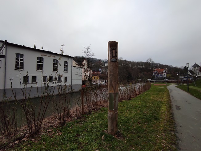 Scheuerpfahl Holz, Stein, Metall