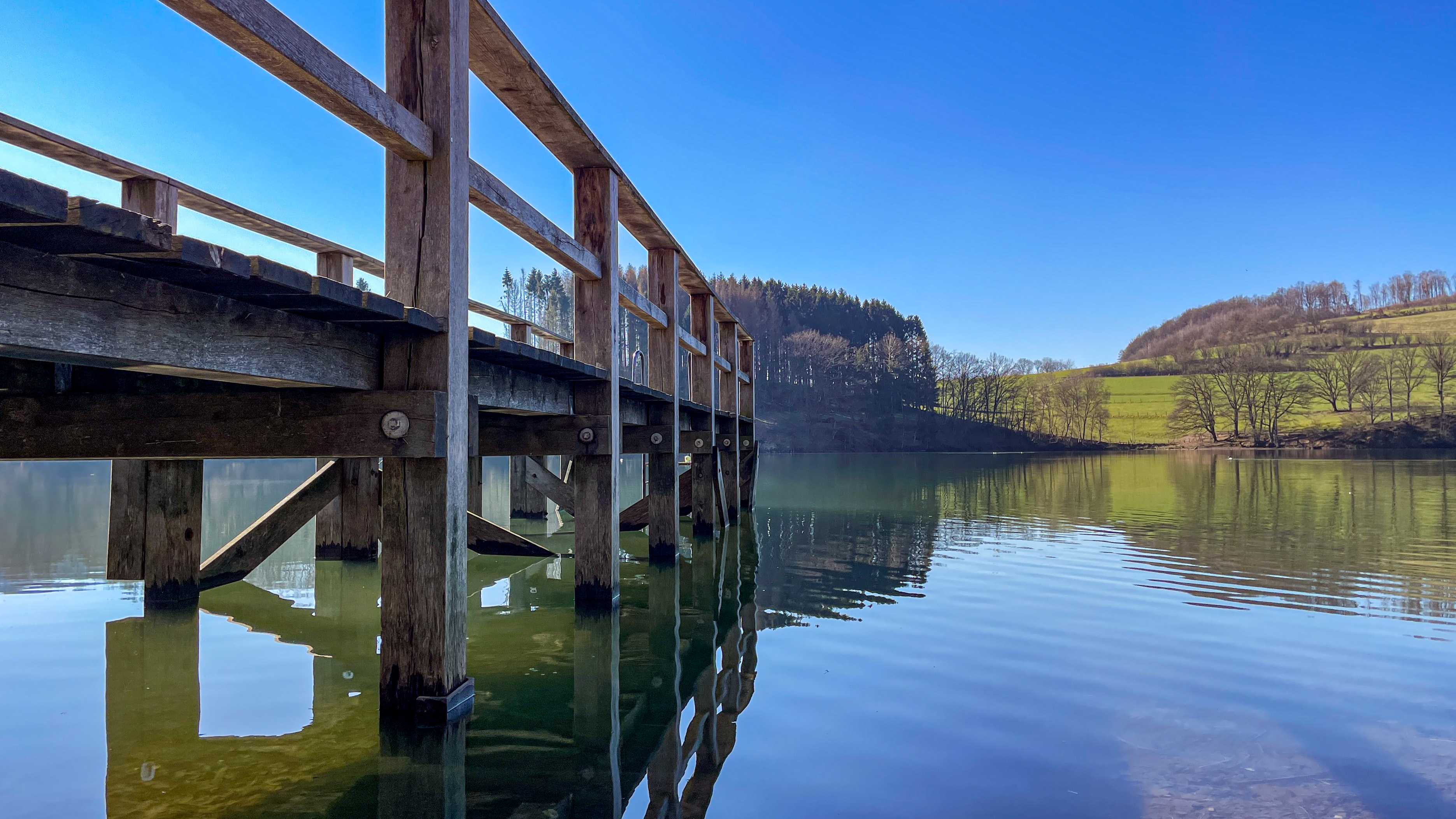 Badesteg an der Badestelle Hunswinkel, Listertalsperre