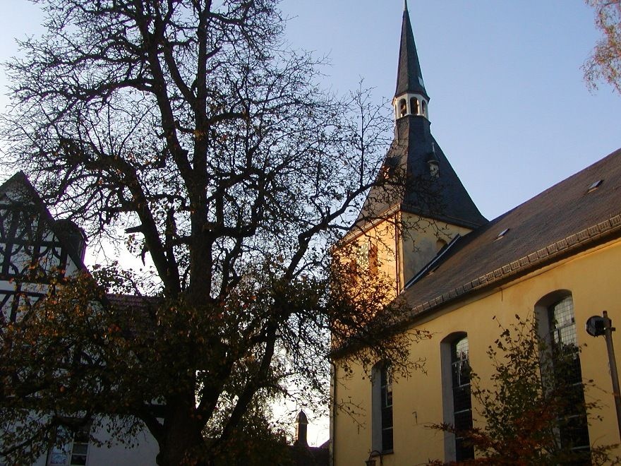 Außenansicht Turm Servatiuskirche