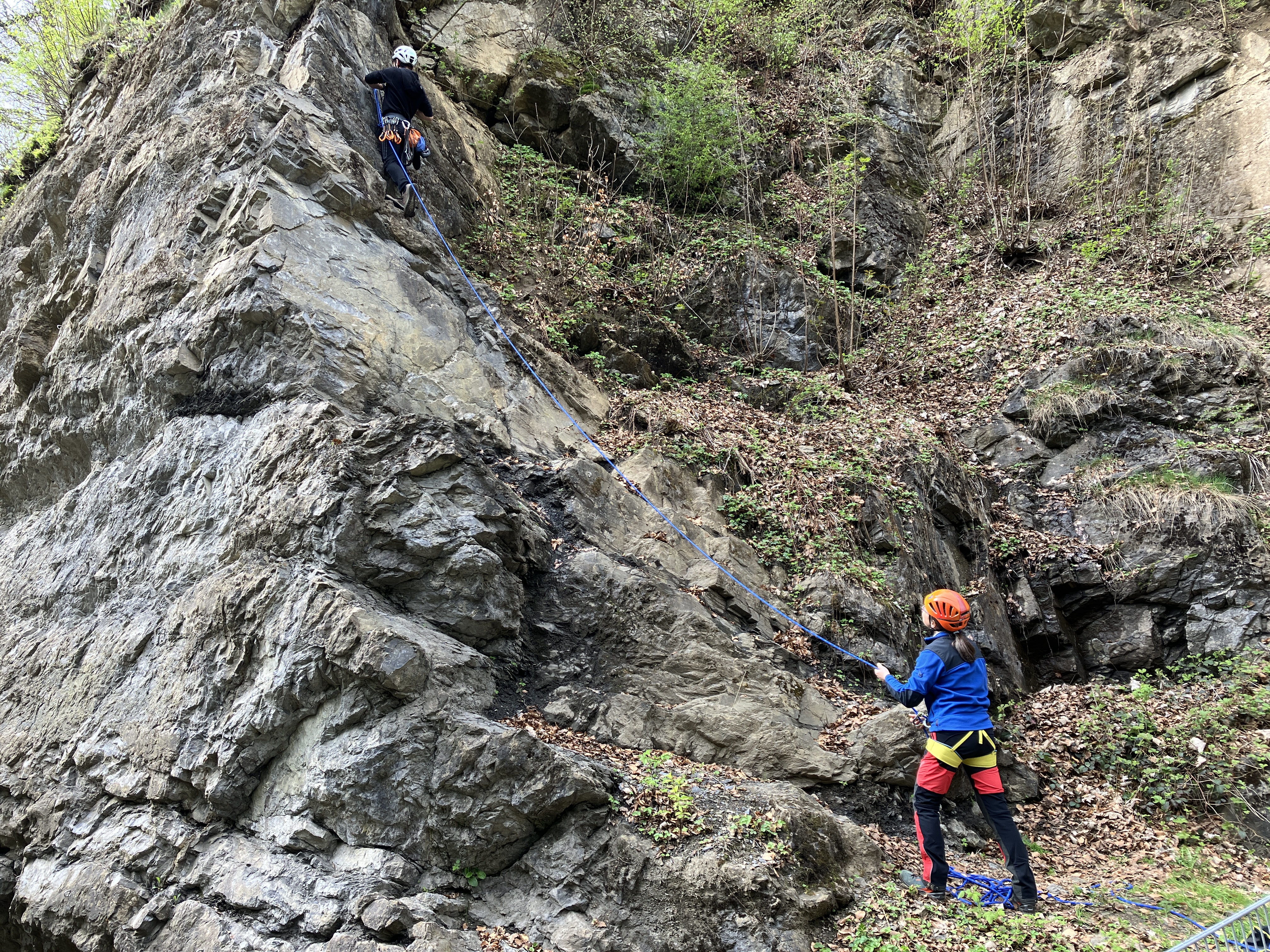 Klettern im Klettergebiet "Hülloch" in Kierspe