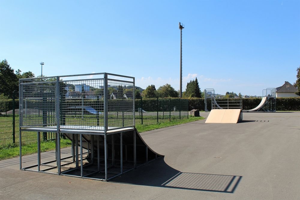 die Half-Pipes auf der Skateranlage