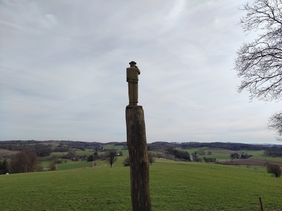 Scheuerpfahl Der in die Ferne schaut