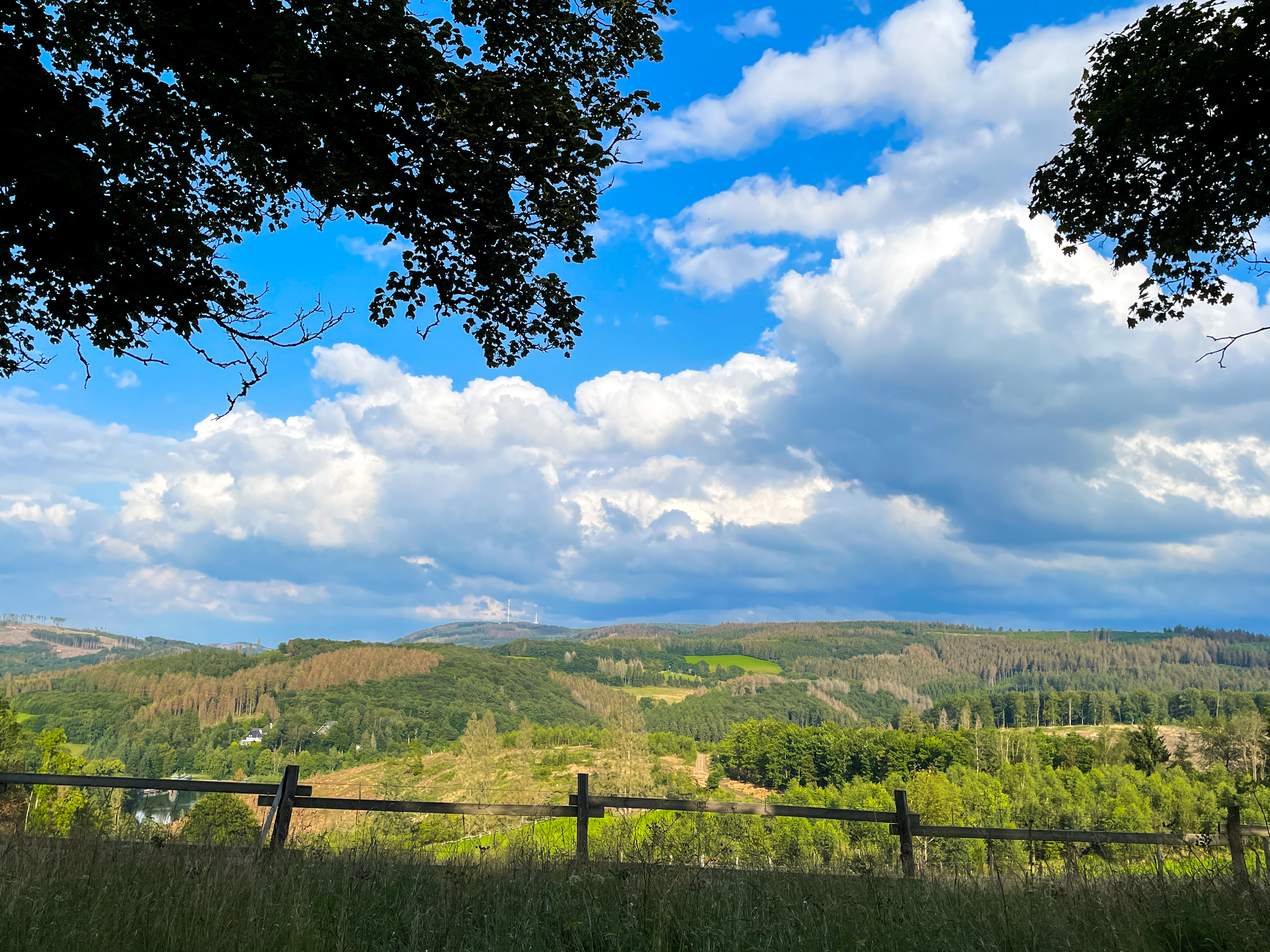 Beste Aussicht auf das Ebbegebirge mit der Nordhelle