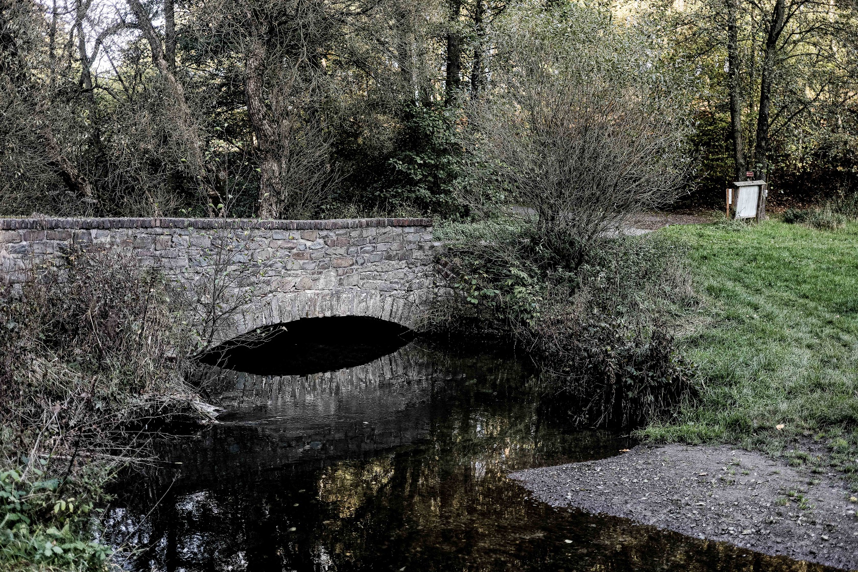 Die kleine Brücke über die Ennepe im Startbereich