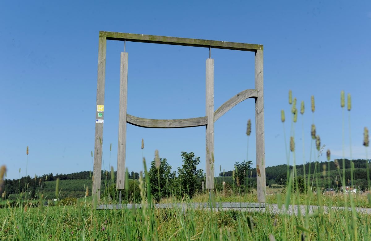 Fotopunkt - drehbare H im Sauerland-Höhenflug-Logo