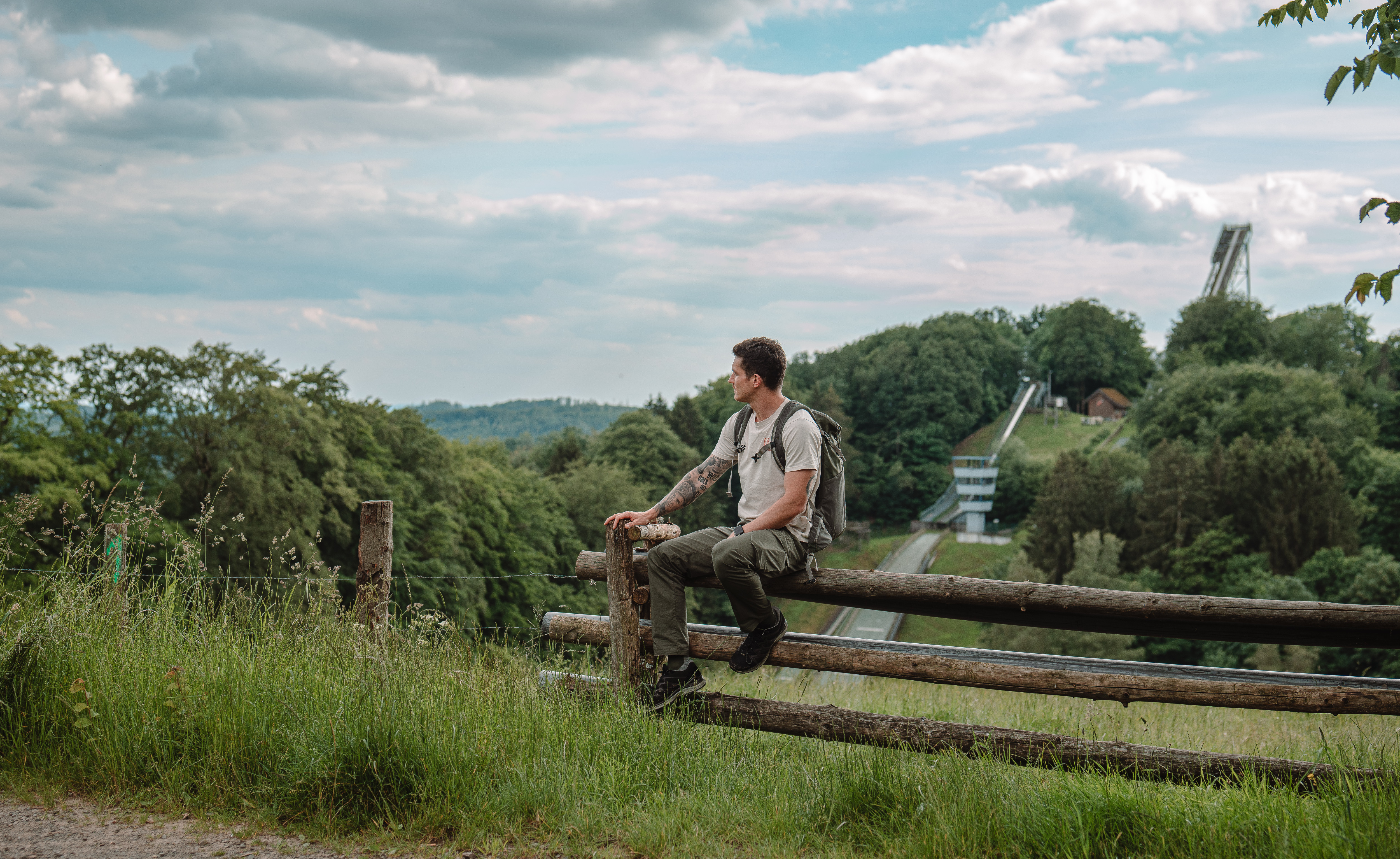 Kurze Pause an der Mattenschanze in Meinerzhagen uf dem Sauerland-Höhenflug